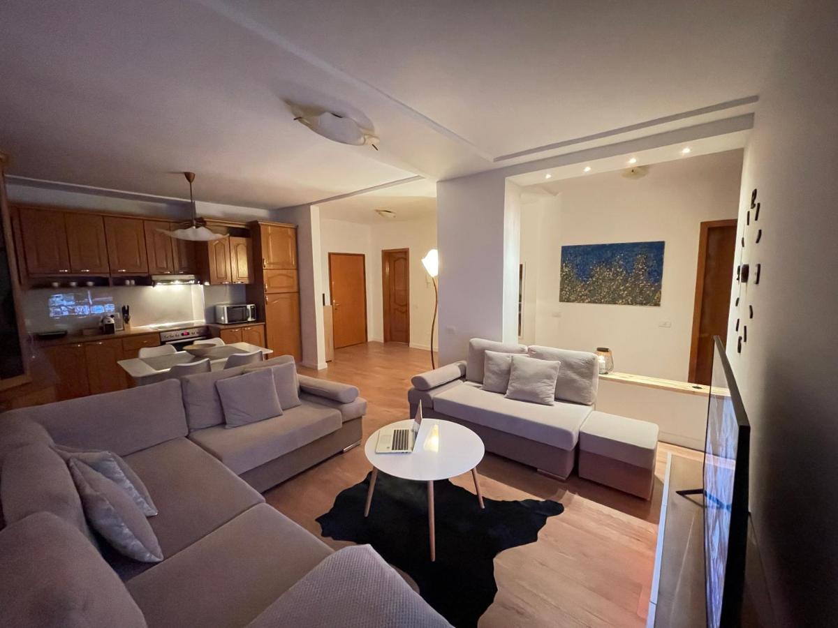 Proper Apartment 1 Tirana Exterior photo
